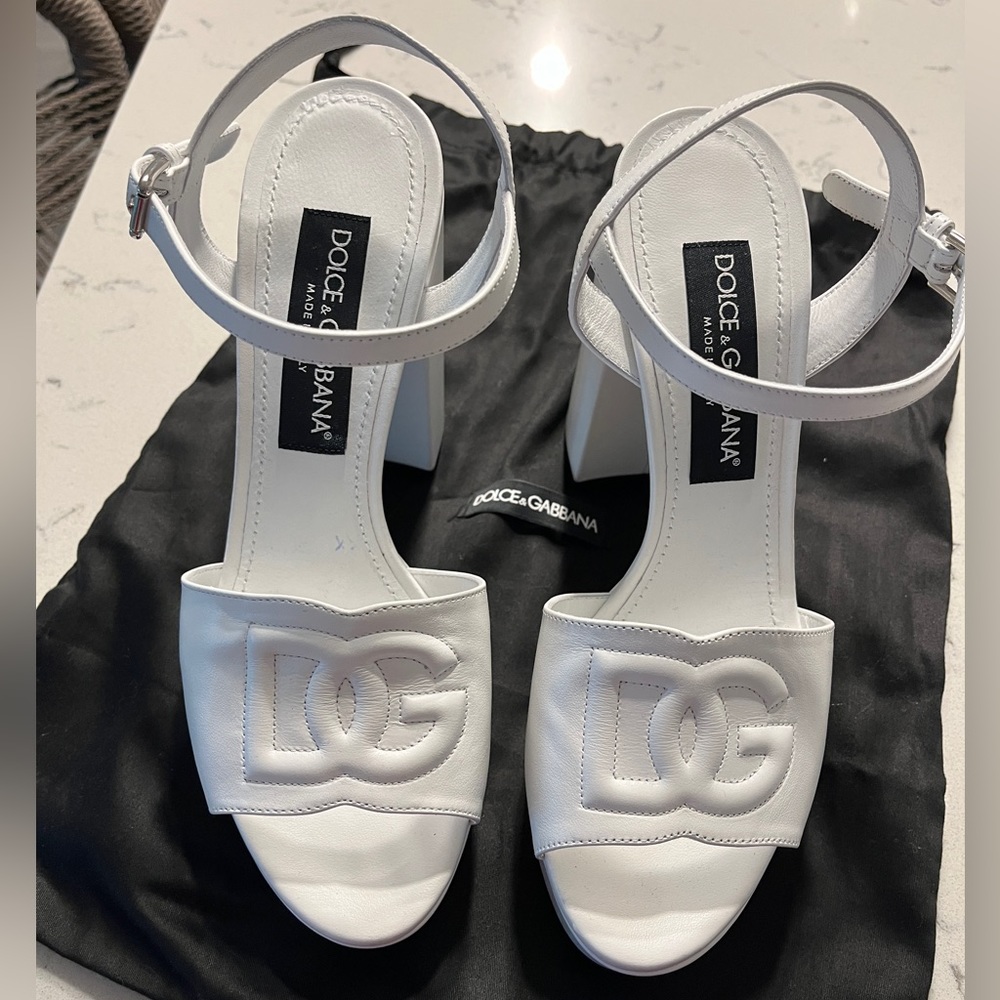 Dolce & Gabbana 8.5 white platform sandals Used.Only 3 marks Message for details